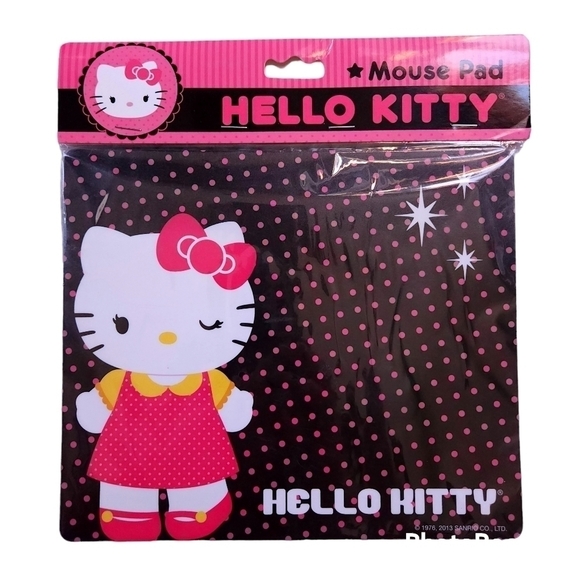 New 2013 Hello Kitty Mouse Pad - Picture 1 of 4